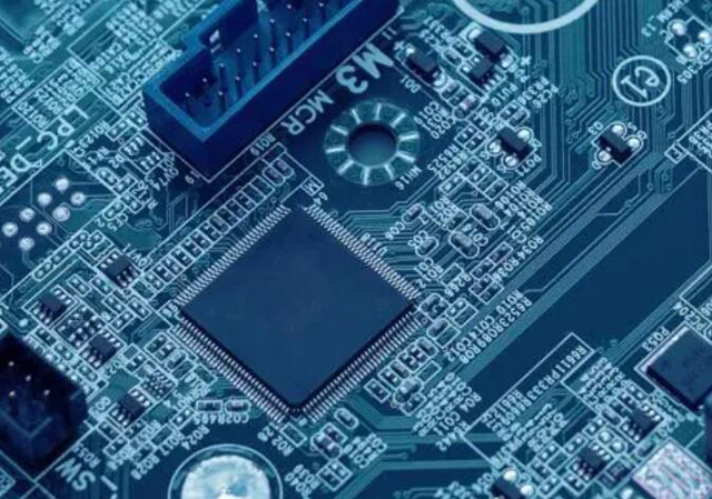 供應電源管理-PMIC 芯片：包括電池管理、電壓基準、LDO 穩(wěn)壓器、開關穩(wěn)壓器